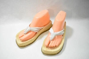 Soho Shoes Sandals White Size 6 Women's  Thongs Vintage  - Picture 1 of 8