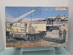 DML 1/35 M270 MLRS con cialde razzo M26 nuove e tutte le parti sigillate - Foto 1 di 16