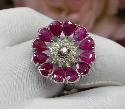 Anillo de compromiso para mujer de plata 925 hecho a mano con flor de diamantes de rubí natural con rubí Foto 1 de 4