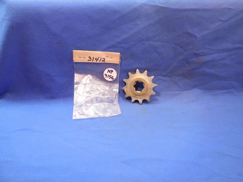 Piñón delantero Suzuki 31412 77-81 PE250 76-81 RM250 80-81 RS250 NOS NP9156 Foto 1 de 1