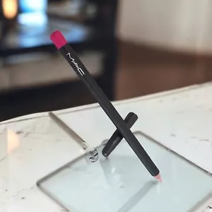 MAC *CANDY YUM-YUM* Lip Pencil Liner Full Size - 1.45g/0.05oz New Without Box - Picture 1 of 9
