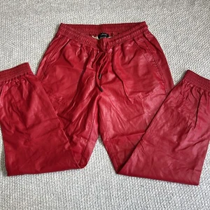 Vintage STELLA LUCE Damen Leder REPLIKAT Hose Himbeerrot KLEINE Taschen - Bild 1 von 10
