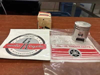 Новый из старых запасов поршень Yamaha MF1 MF2 40,50 мм 102-11636-01-00 Y176 - Изображение 1 из 4