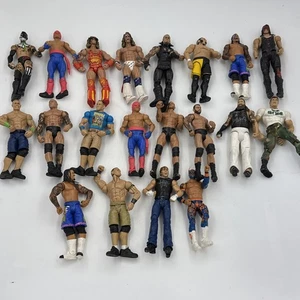 20 figuras de lucha libre WWF WWE 6” Mattel años 2000’s - Imagen 1 de 10