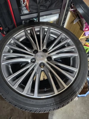 Ruedas/neumáticos Cadillac de 18" corte diamante tuercas y sensores 5x115 Foto 1 de 4