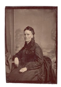 En muy buen estado+ Moda Años 1870 Edad Dorada Dama Sentada Tinte de mejillas 1/6 Plato Tipo de tinte - Imagen 1 de 4