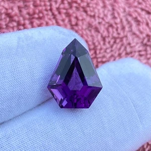 Natürlich Amethyst 8.45 CT Schickes Facettiert Schliff Lose Edelstein Für Machen - Picture 1 of 3