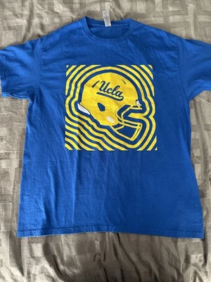 UCLA Bruins Shirt Mens Large Blue NCAA Football Graphic Gildan Ultra Cotton Tee - Image 1 of 4