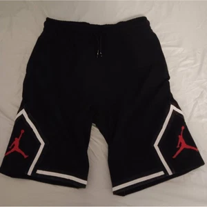 Jordan Jumpman Sweat Shorts Youth L (12–13 YRS) Black Red Logo Cotton - Picture 1 of 17