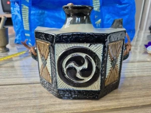 ALTE VINTAGE SAKE FLASCHE AUS FAYENCE. SIGNIERT - Bild 1 von 11