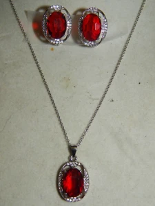 Juego de plata de ley: pendientes, collar colgante con piedras rojas y blancas 12,3 g - Imagen 1 de 10