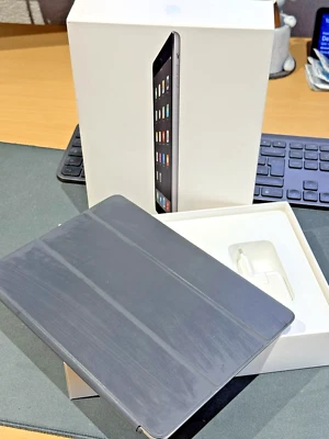 Apple iPad Air 1. Gen. 32GB, WLAN + Cellular, 24,64 cm, (9,7 Zoll) - top zustand - Bild 1 von 4