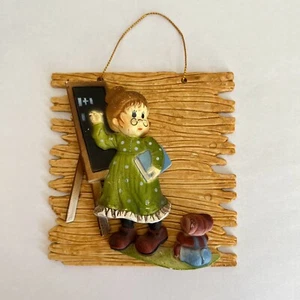 Vtg School Teacher Writing on Chalkboard Christmas Ornament Plastic Hanging - Imagen 1 de 4