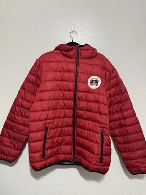 Chaqueta con Capucha Target Employee Drive Up Puffer Acolchada Bordada Para Hombre Talla XL Foto 1 de 4