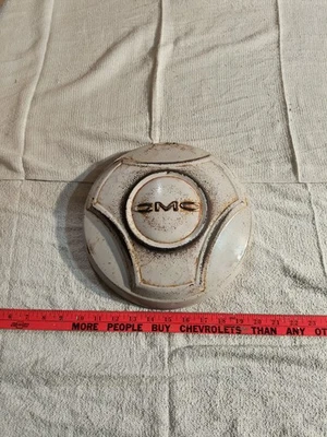 1964-65-66 GMC Half Ton Dog Dish Hubcap Nub Style Used Original - Image 1 of 4