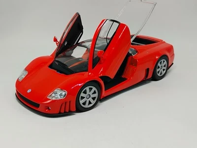 Motor Max 1:18 Scale Orange VW Volkswagen Nardo W12 Show Car - Image 1 of 4