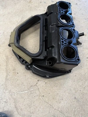 2008-2016 Yamaha YZF-R6 воздухоочиститель нижний регистр 13S-14411-01-00 - Изображение 1 из 3