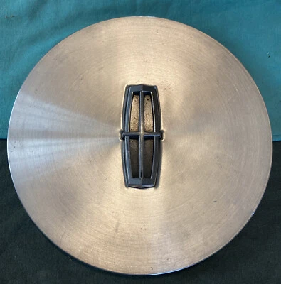 (1) 1988-1997 Lincoln CONTINENTAL Wheel Center Cap HUB COVER METAL E80C-1A096-AA - Image 1 of 4