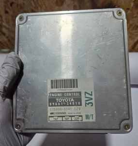 93-94 Toyota T100 3.0 V6 3VZE 3VZ ECU ECM ENGINE CONTROL MODULE 89661-34010 - Picture 1 of 2