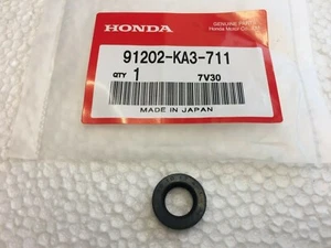 Honda RS125 Clutch Arm OIL SEAL 10x17x4 Genuine Honda 91202-KA3-711 - Picture 1 of 4
