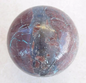 Kugel aus Chrysokoll und Spiegelhämatit in Matrix 76 mm 3551 - Bild 1 von 7