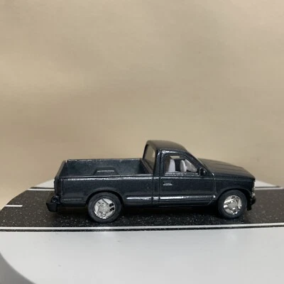 Unbranded Diecast Chevy Silverado 1500 GMT400 Regular Cab Pickup Truck Gray NM - Image 1 of 4