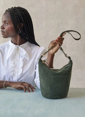 NOVA Bolsa Balde Clare V Petite Jeanne Madeira Camurça Verde Outono Couro Ombro Nova Com Etiqueta - Imagem 1 de 4
