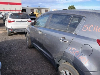 Used Rear Left Door Assembly Rear Side fits: 2015 Kia Sportage w/privacy tint gl Foto 1 de 4