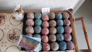 Wolle.Garnpaket, 900 g Wolle zum Stricken, Bastellwolle,bunt,Konvolut.Resten - Bild 1 von 1