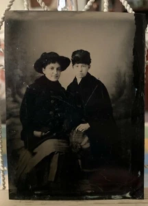 ANTIQUE 1800's TIN TYPE TINTYPE LADIES SISTERS FANCY HATS CLOTHES Photograph  - Picture 1 of 1