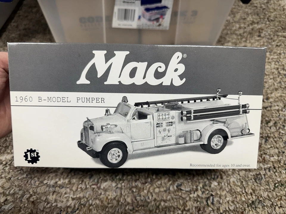 Texaco Fire Chief 1960 Mack B-Model Pumper Vehicle 1998 First Gear #19-2249 New - Image 1 of 1