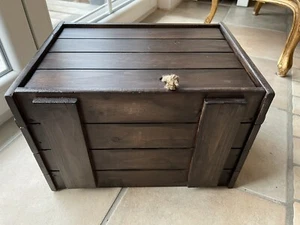 Alte Holztruhe Holzkiste Truhe Aufbewahrungs-Box Holz Landhaus Shabby Nähkasten - Bild 1 von 9