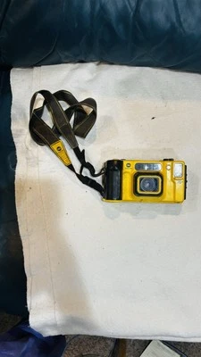 Minolta Weathermatic Dual 35 AF 35mm Point & Shoot Underwater Film Camera - Image 1 of 2