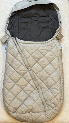 Uppababy Cozy Ganoosh Footmuff / Stroller Cover / Puffer Grey - Image 1 of 4