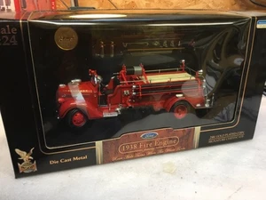 Road Signature 1:24 Scale 1938 Ford Fire Engine Diecast Model, Sealed box. - Picture 1 of 19