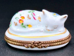 Limoges Frankreich schlafende Katze Schmuckkästchen Floral Peint Main Porzellan signiert PV💕 - Bild 1 von 3