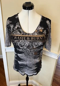 Crash & Burn Brand Women’s T Shirt Size Large Black Gold Cross Rose 3/4 Sleeves - Picture 1 of 3
