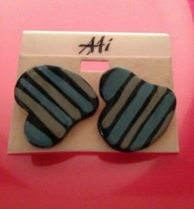 Vintage AAi Black Blue Grey Pierced Earrings - Picture 1 of 3