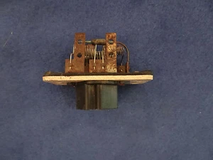94 95 96 97 98 99 00 01 02 03 04 Ford Mustang Heater Resistor Blower Motor - Picture 1 of 4