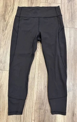 Yoga preto Lululemon em movimento apertado 25" Everlux tamanho 10 - Imagem 1 de 3