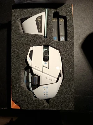 MadCatz R.A.T 9 PC Gaming Mouse Boxed. White - Image 1 of 4