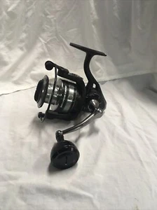 Carrete giratorio Savage Gear SGS8 6000 FD - Imagen 1 de 6