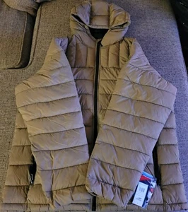 Nueva Chaqueta Buffer con Caqui Oscuro Reebok para Hombre 2XL (OMRB769HA) $145 - Imagen 1 de 5