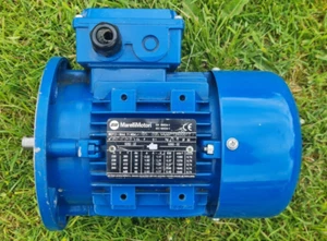 Marelli - Motor de CA de montaje en brida de 4 polos 230 V/400 V 3 ph B5 de 0,37 kW (0,5 CV) - MAA71 MB - Imagen 1 de 7