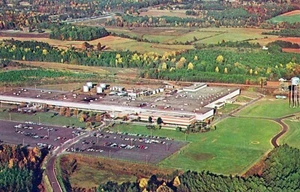 Hickory North Carolina General Electric Distribution Transformer Plant Postcard - Picture 1 of 2
