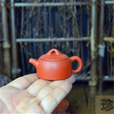Mini tetera yixing zisha arcilla púrpura té mascota decoración del hogar en bandeja de té olla Foto 1 de 4