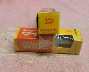 NEW NIPPONDENSO X24FS SPARK PLUGS LOT OF 2 REPLACES NGK D8HS - Foto 1 di 1