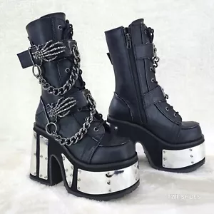 Camel 120 Demonia Goth Punk Botas Plataforma Media Pantorrilla Esqueleto Manos Cadenas - Imagen 1 de 9