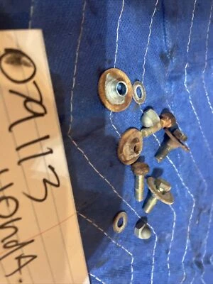 Honda ATC 110 1983 guardabarros delantero pernos de montaje herrajes 079 Foto 1 de 4