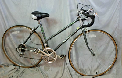 Bicicleta de carretera Schwinn Traveler 1982 de turismo 49 cm pequeña Shimano con orugas de acero StepThru Foto 1 de 4